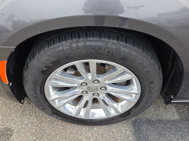 Used 2019 Chrysler 300 Touring L w/ Quick Order Package 22F RWD image 5