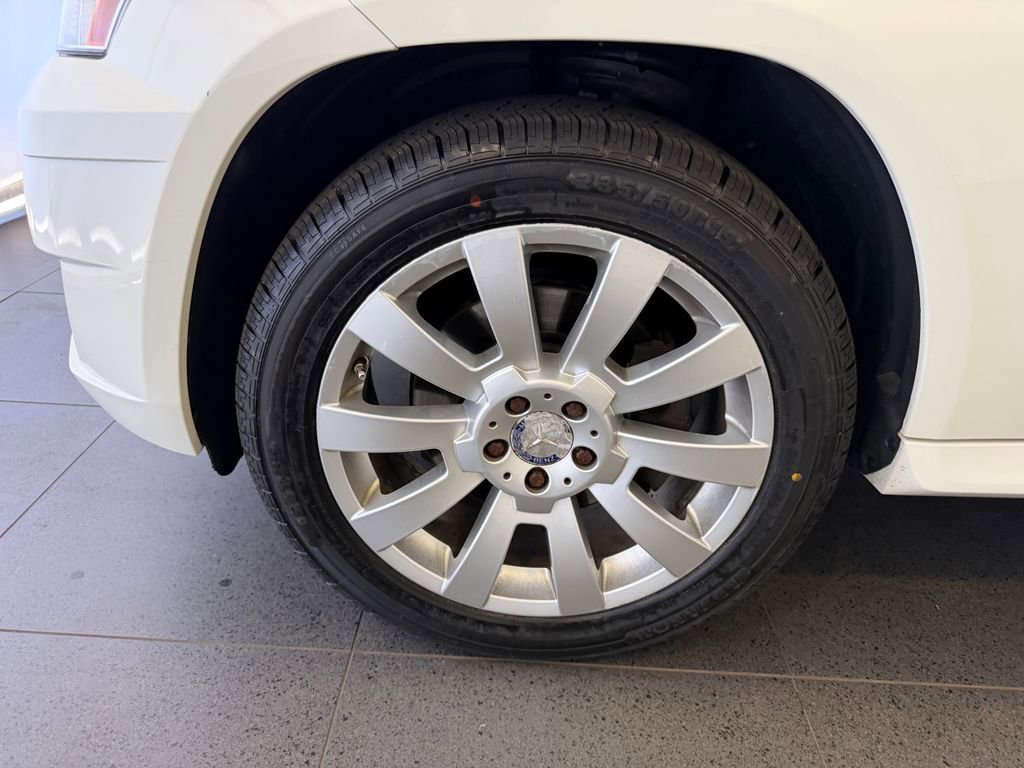 Used 2011 Mercedes-Benz GLK 350 4MATIC image 10