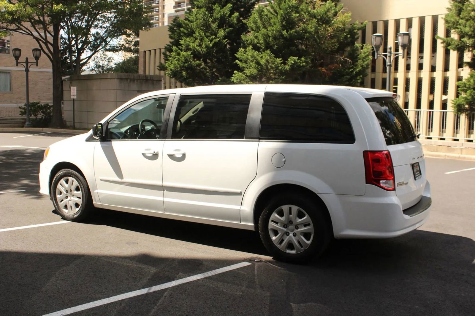 Used 2016 Dodge Grand Caravan SE w/ Quick Order Package 29E SE image 9