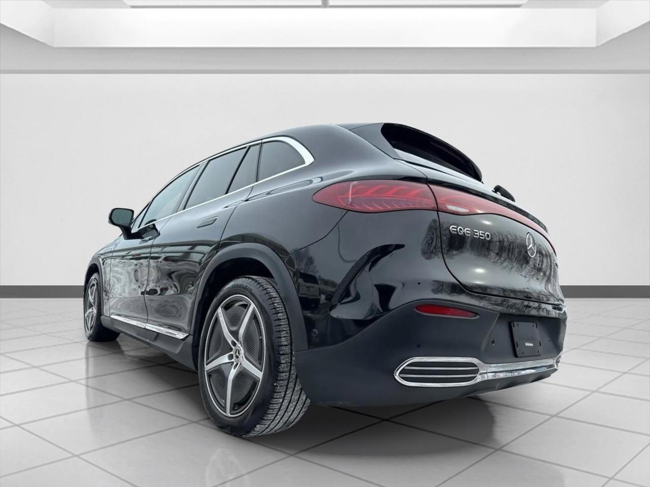 Used 2023 Mercedes-Benz EQE 350+ 4MATIC SUV w/ AMG Line Exterior Package image 4