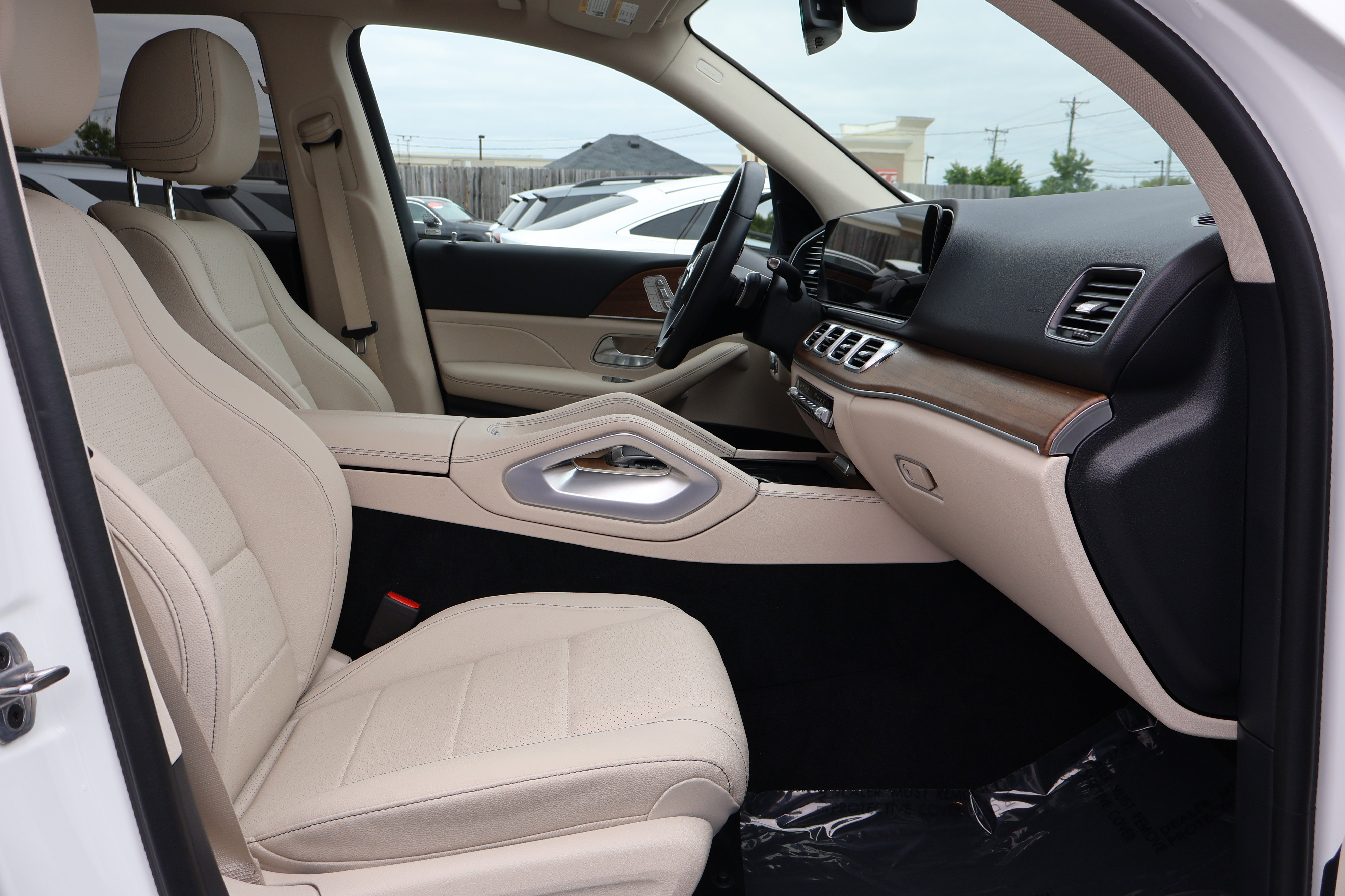 Certified 2025 Mercedes-Benz GLE 450e 4MATIC image 28