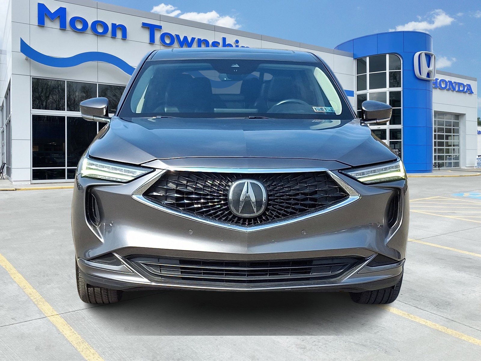 Used 2023 Acura MDX SH-AWD w/ Technology Package image 2