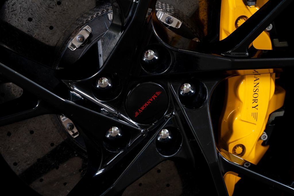 Used 2020 Ferrari 812 Superfast image 11