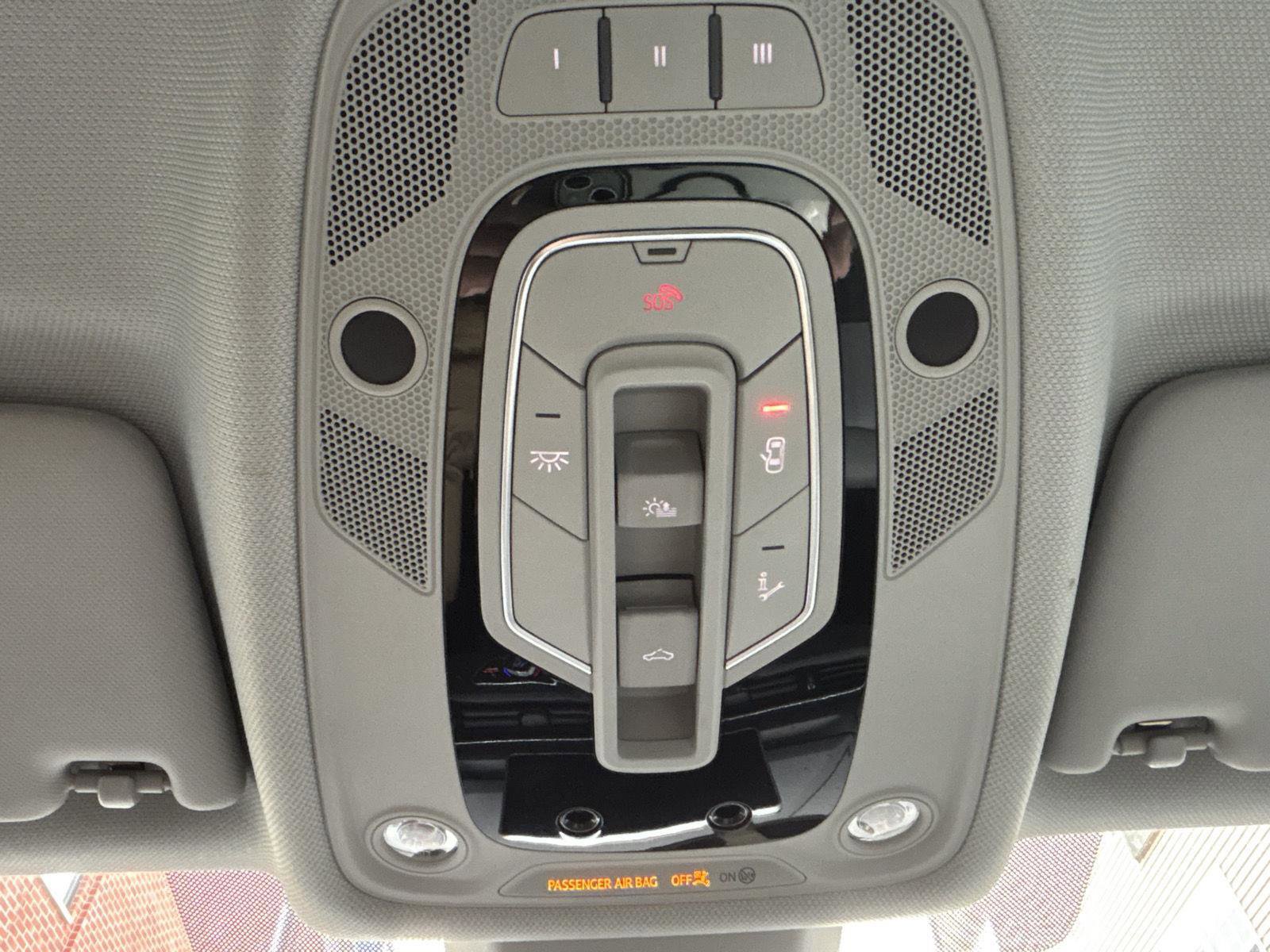 Used 2018 Audi A4 2.0T allroad Premium Plus w/ Premium Plus Package image 25