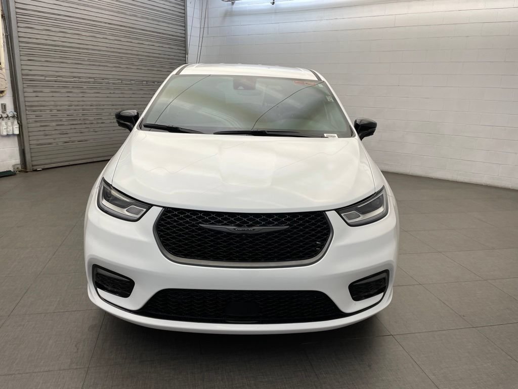 New 2026 Chrysler Pacifica Select FWD image 6