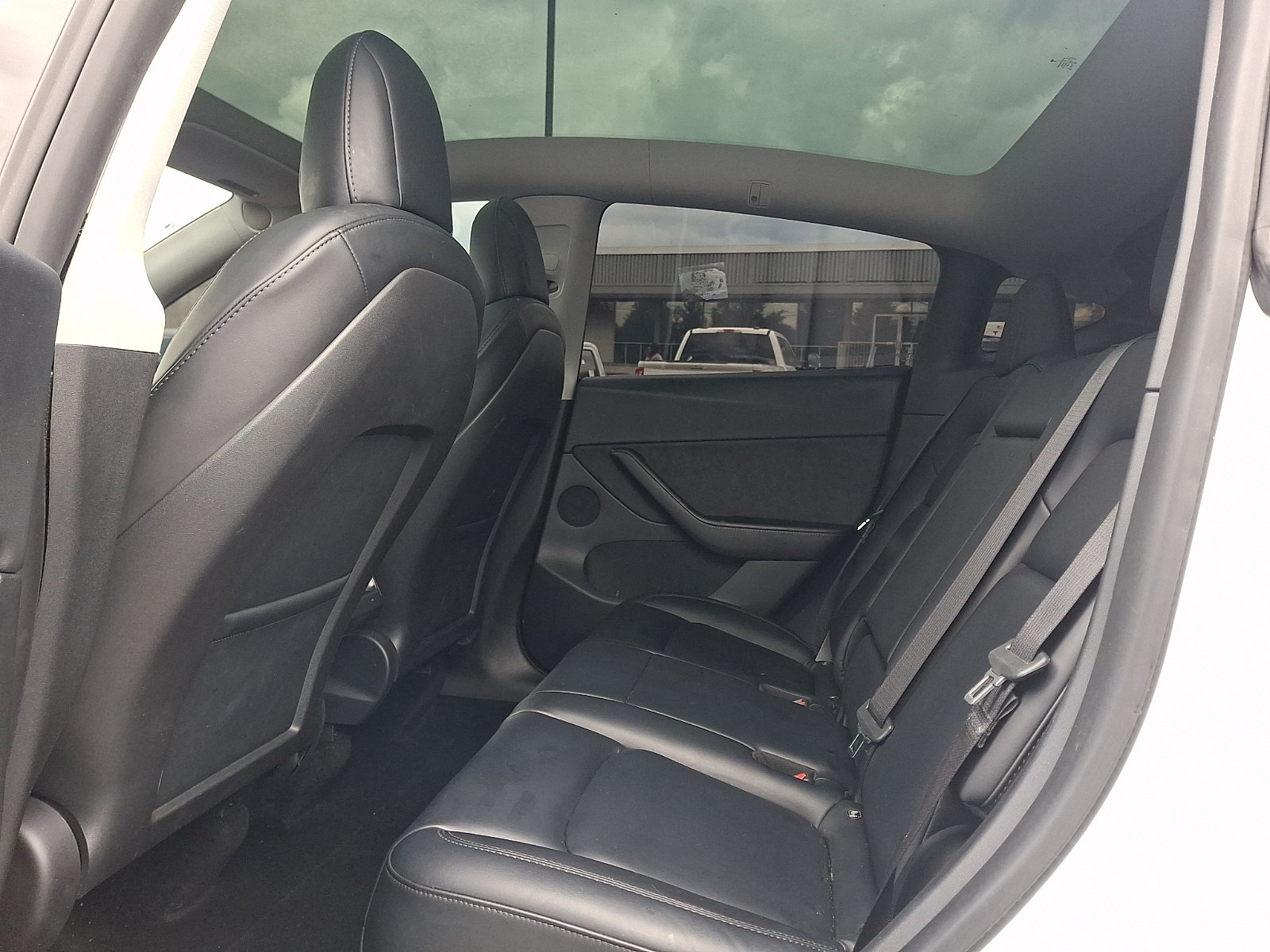 Used 2022 Tesla Model Y Long Range AWD/4WD image 10