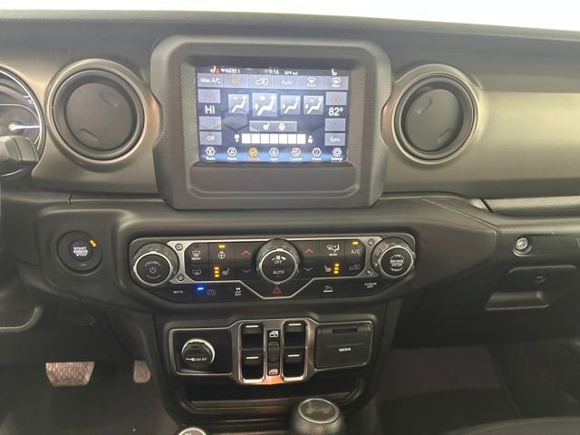 Used 2023 Jeep Wrangler Unlimited w/ Cold Weather Group image 21