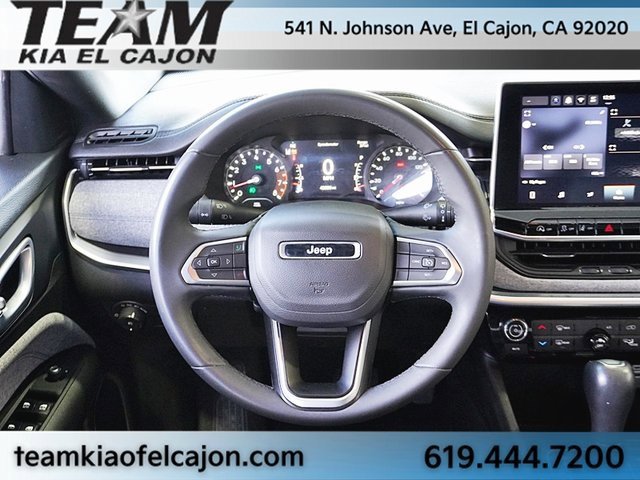 Used 2024 Jeep Compass Latitude image 19