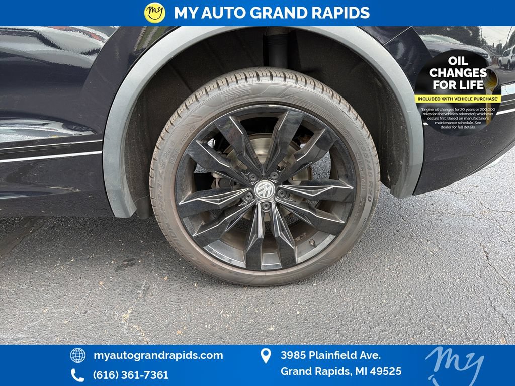Used 2020 Volkswagen Tiguan SE R-Line w/ 3rd Row Seat Package AWD/4WD image 31