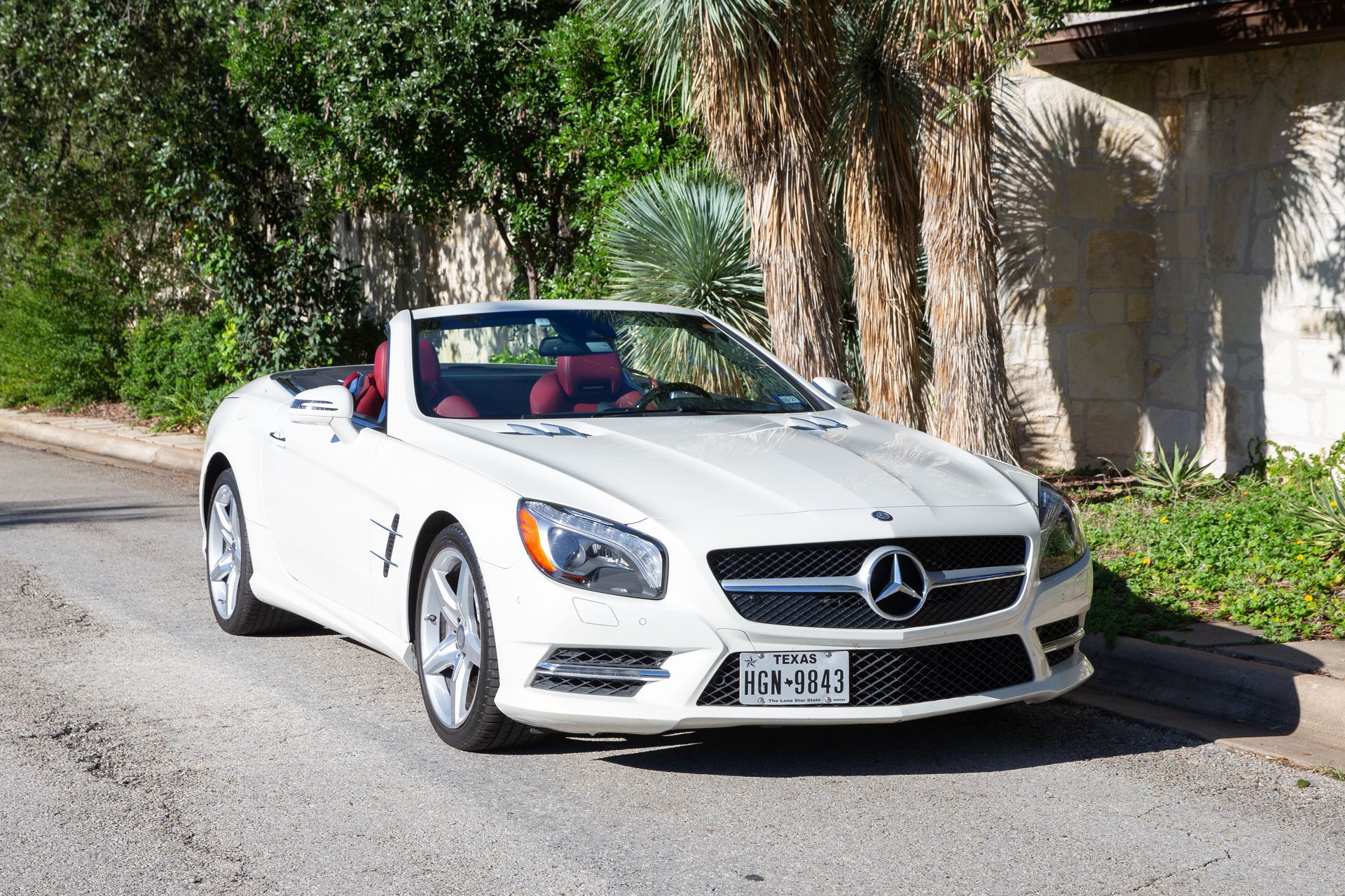 Used 2015 Mercedes-Benz SL 400 image 2