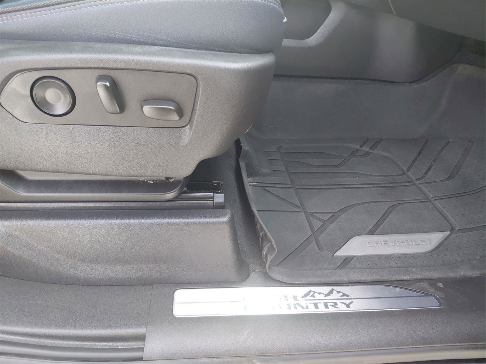 Used 2022 Chevrolet Silverado 1500 High Country w/ High Country Premium Package image 17