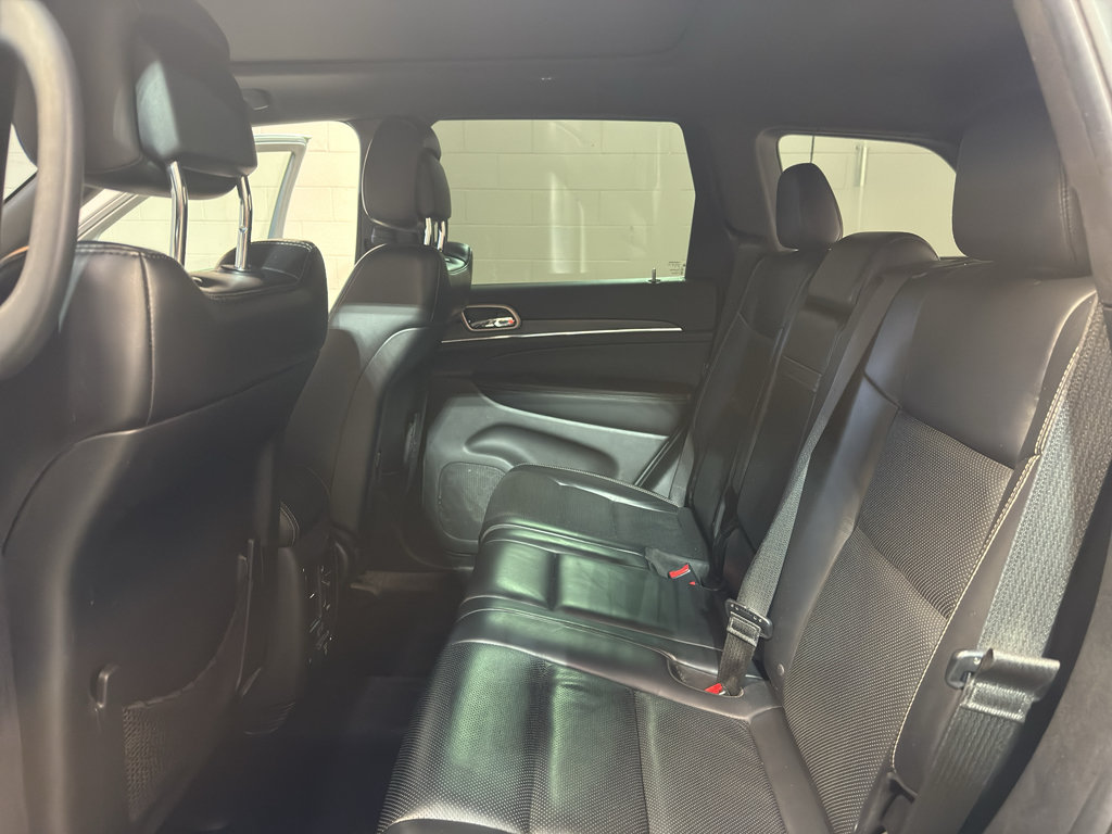 Used 2016 Jeep Grand Cherokee Limited w/ Luxury Group II AWD/4WD image 29