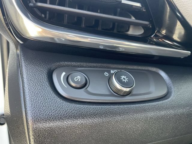 Used 2025 Buick Envista Avenir FWD image 34