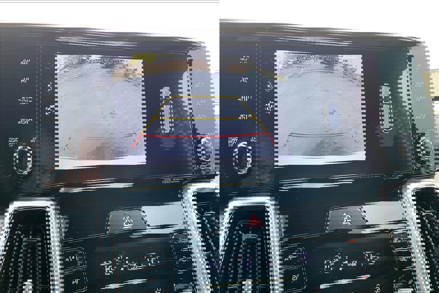 Used 2022 Kia Sorento SX image 24