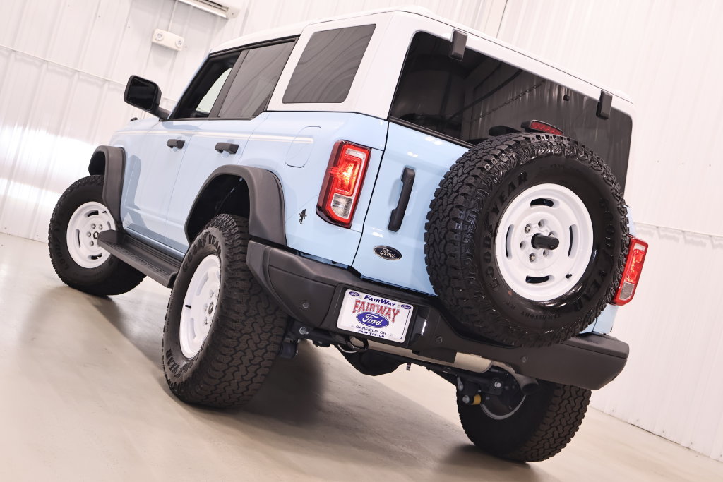 Used 2025 Ford Bronco Heritage Edition AWD/4WD image 34