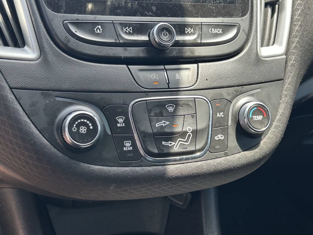 Used 2023 Chevrolet Malibu RS FWD image 25