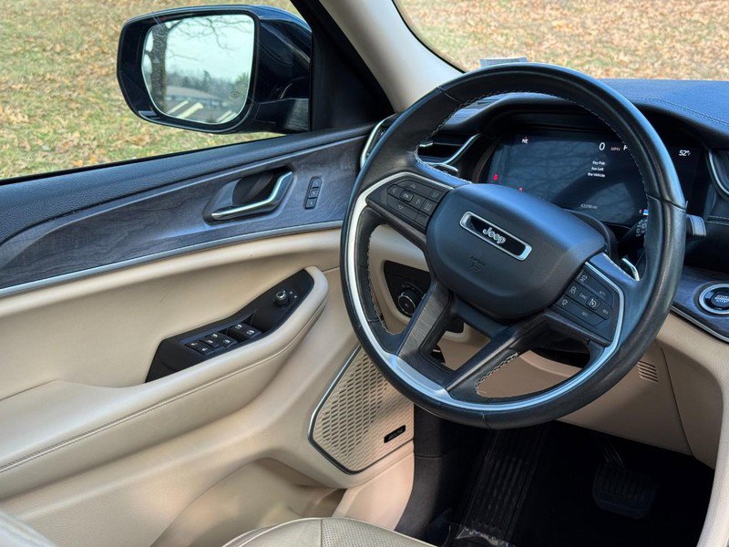 Used 2021 Jeep Grand Cherokee L Limited w/ Luxury Tech Group II image 14