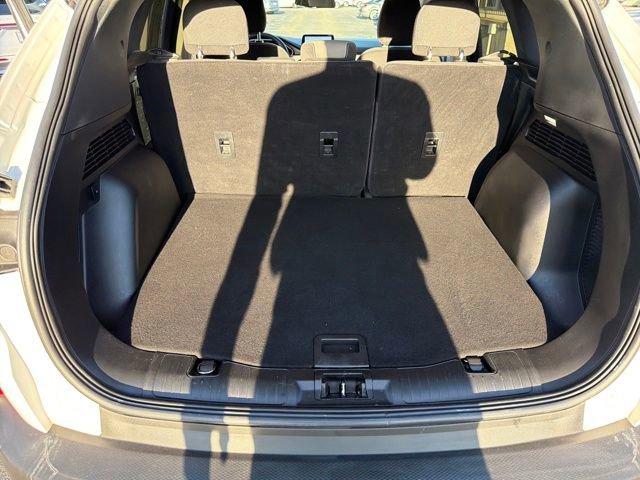 Used 2020 Ford Escape SE image 24