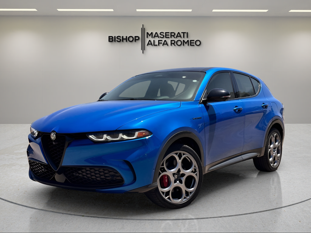 Used 2024 Alfa Romeo Tonale Veloce w/ Active Assist Package AWD/4WD image 2