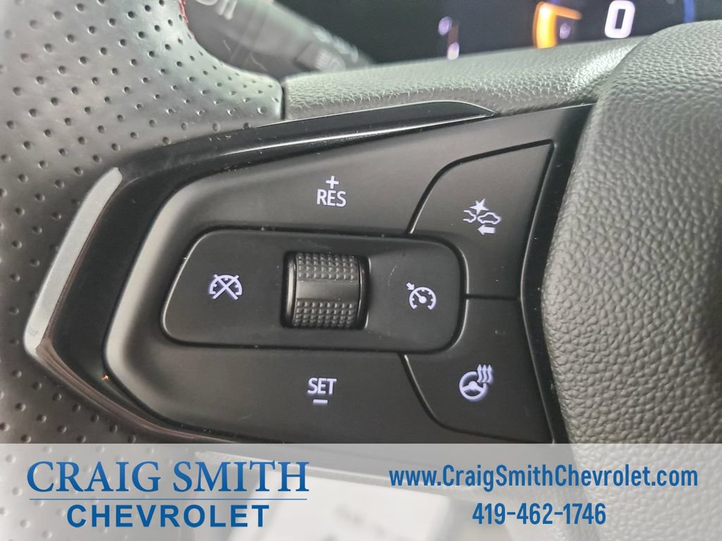 Used 2024 Chevrolet Trax RS w/ Sunroof Package FWD image 19