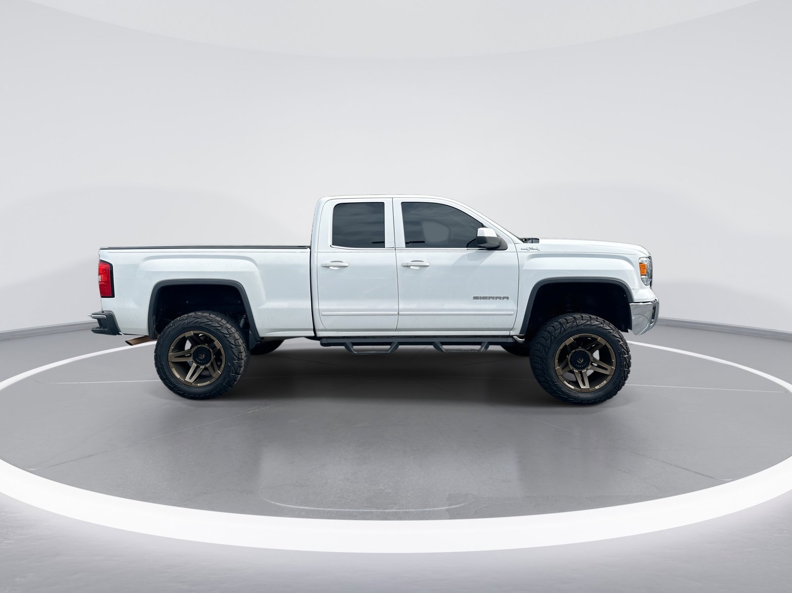 Used 2015 GMC Sierra 1500 SLE w/ SLE Value Package AWD/4WD image 10