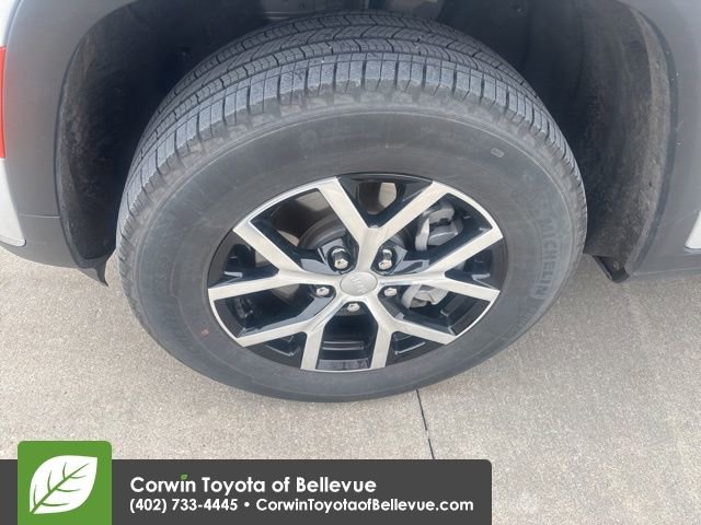 Used 2023 Jeep Grand Cherokee L Limited image 39