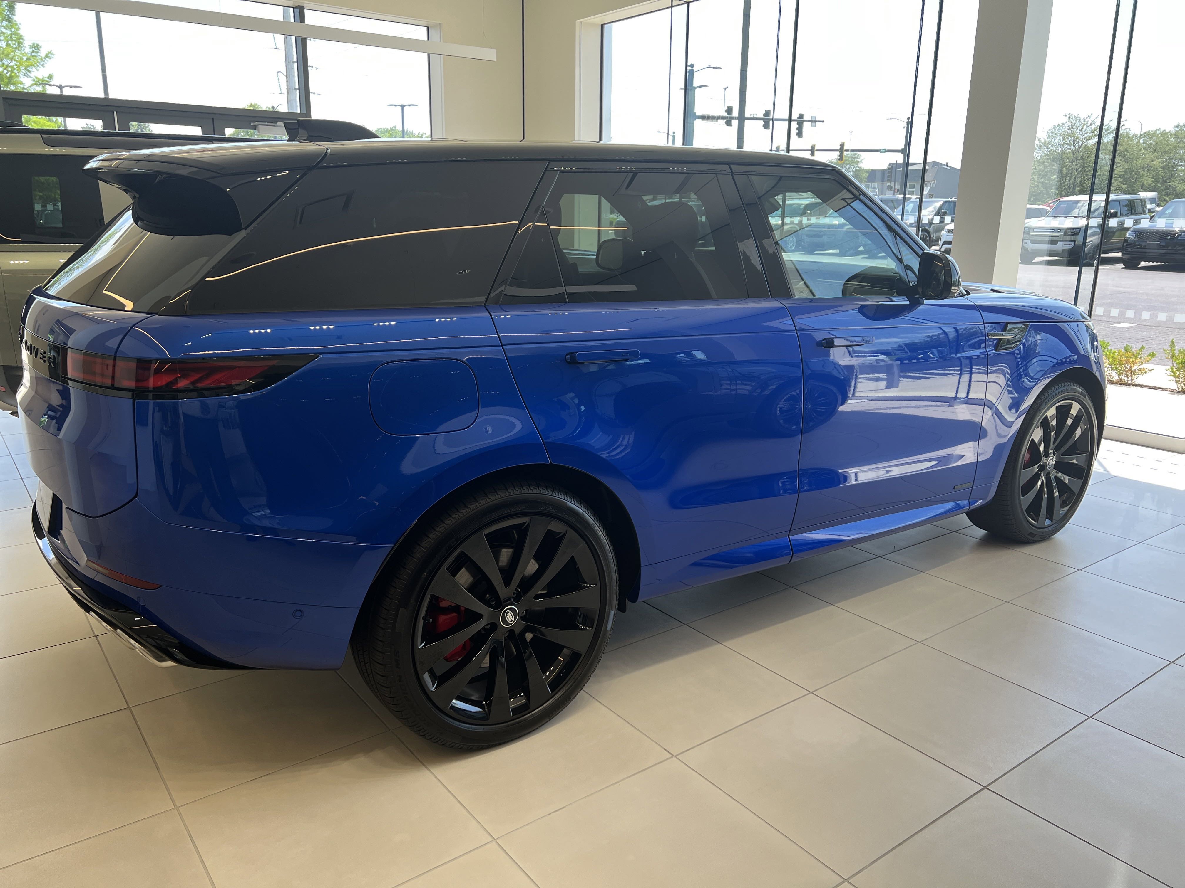 New 2025 Land Rover Range Rover Sport Autobiography image 6