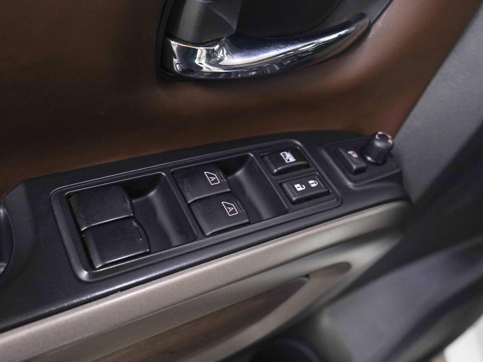 Used 2023 Nissan Titan Platinum Reserve w/ Off Road Protection Package AWD/4WD image 22