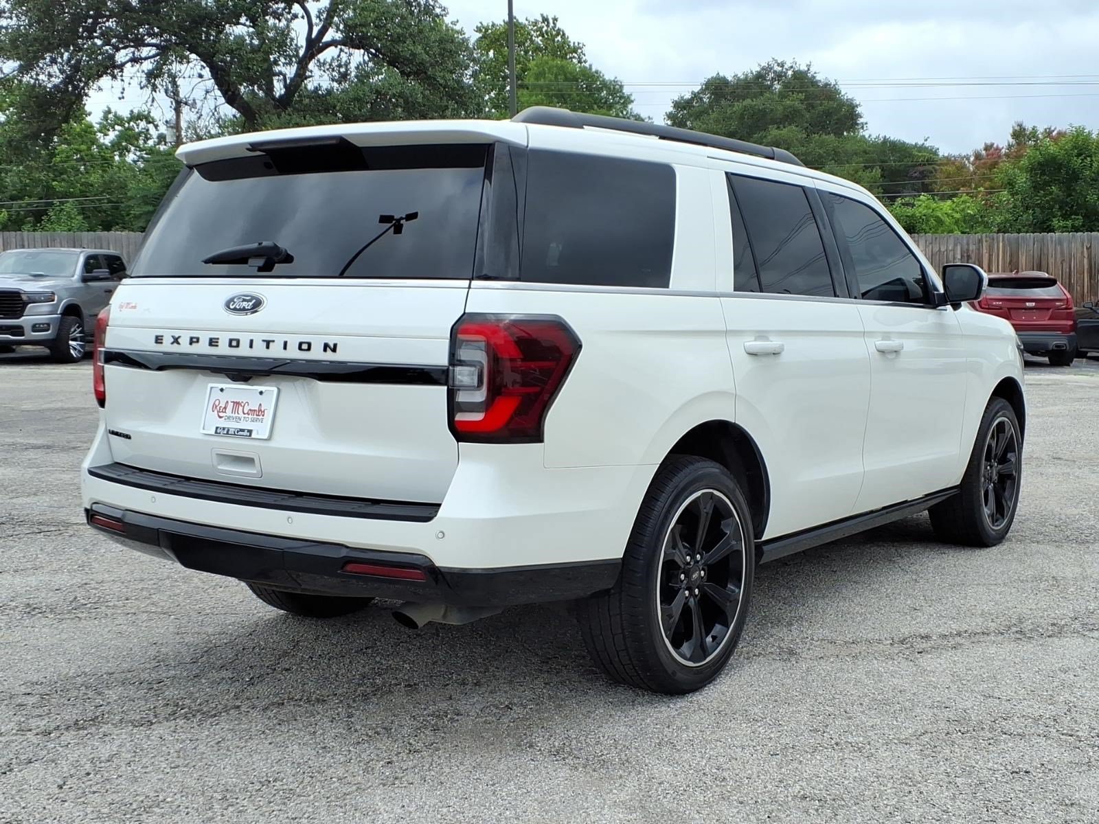 Certified 2023 Ford Expedition Limited AWD/4WD image 5