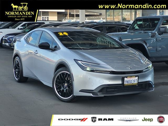 Used 2024 Toyota Prius LE