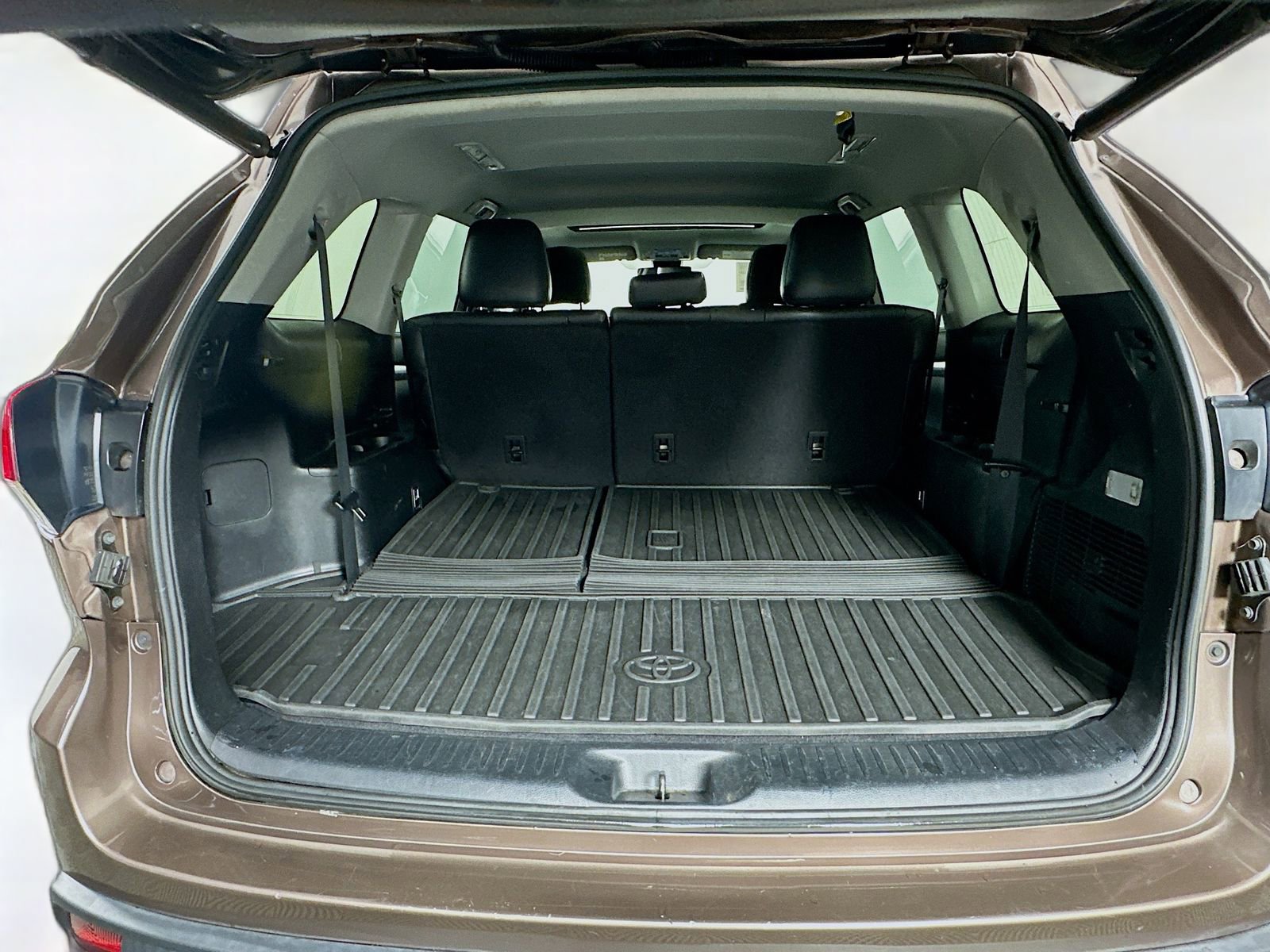 Certified 2019 Toyota Highlander XLE AWD/4WD image 26