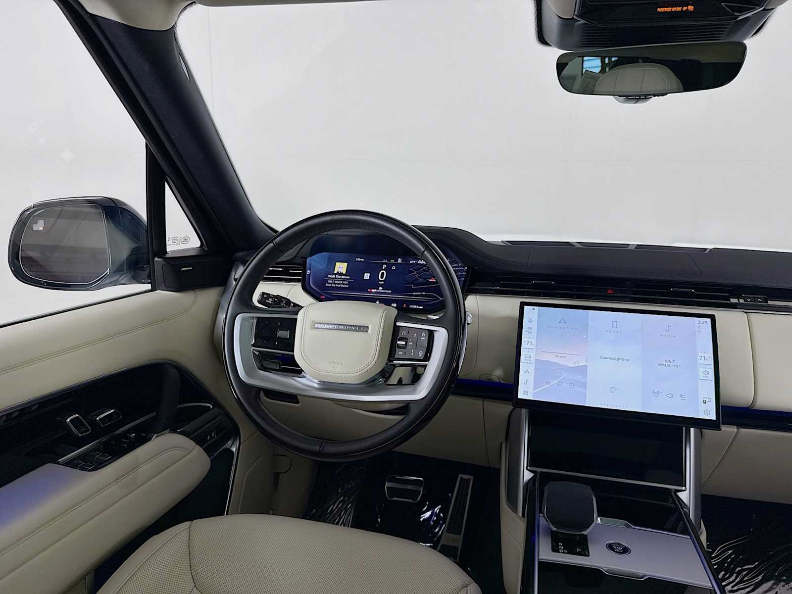 Certified 2024 Land Rover Range Rover SE AWD/4WD image 24