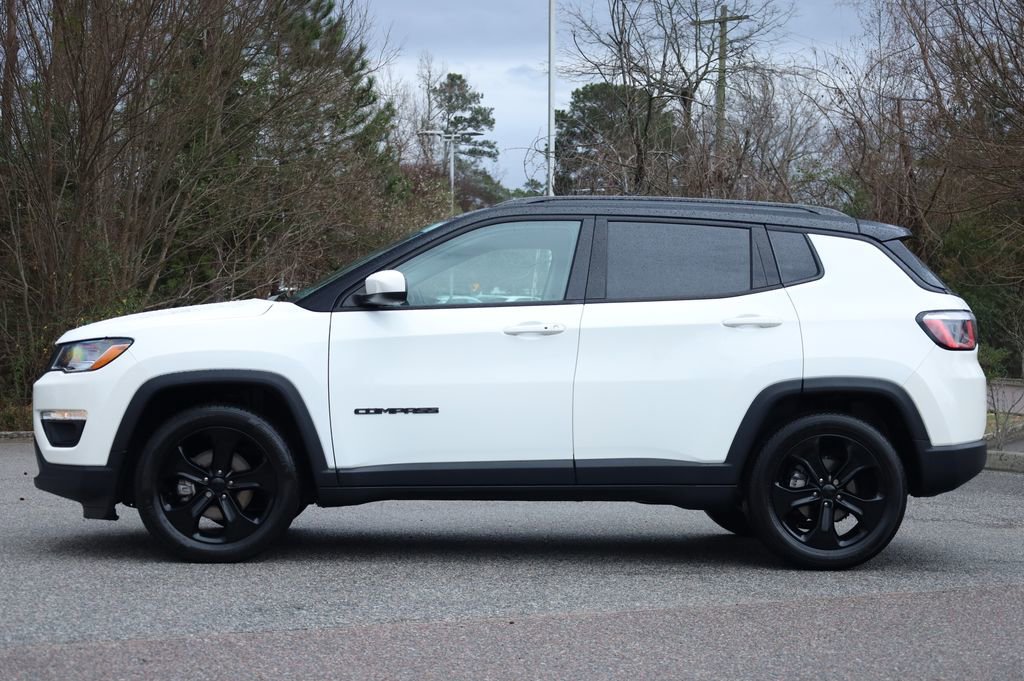 Used 2020 Jeep Compass Latitude FWD image 3