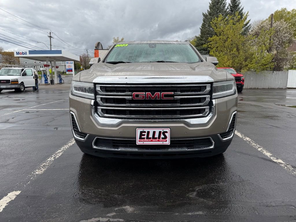 Used 2023 GMC Acadia SLE AWD/4WD image 2