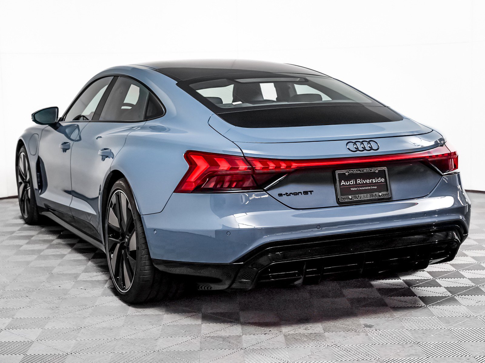 Certified 2024 Audi e-tron GT Prestige AWD/4WD image 2