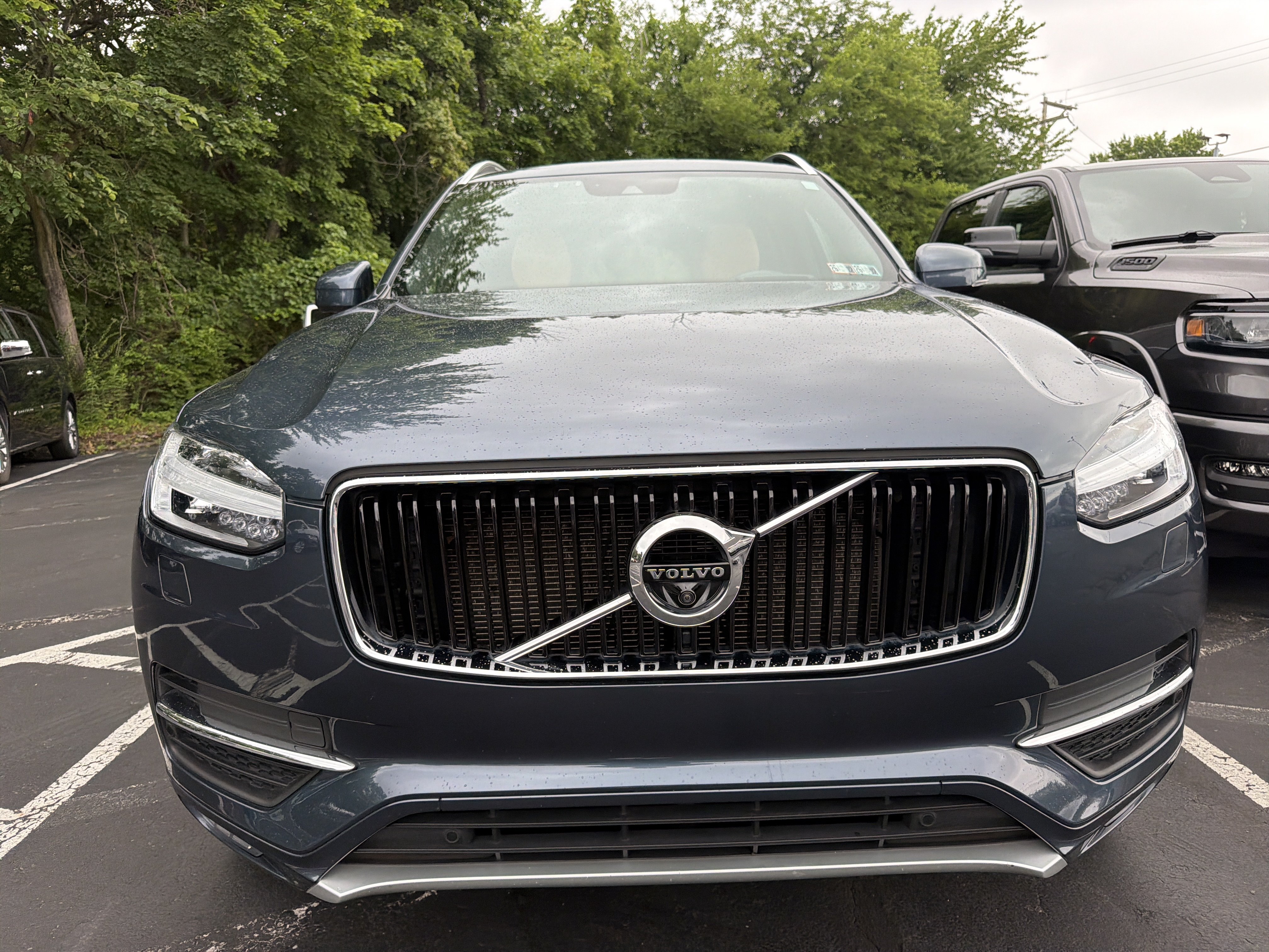 Used 2019 Volvo XC90 T6 Momentum w/ Advanced Package AWD/4WD image 2