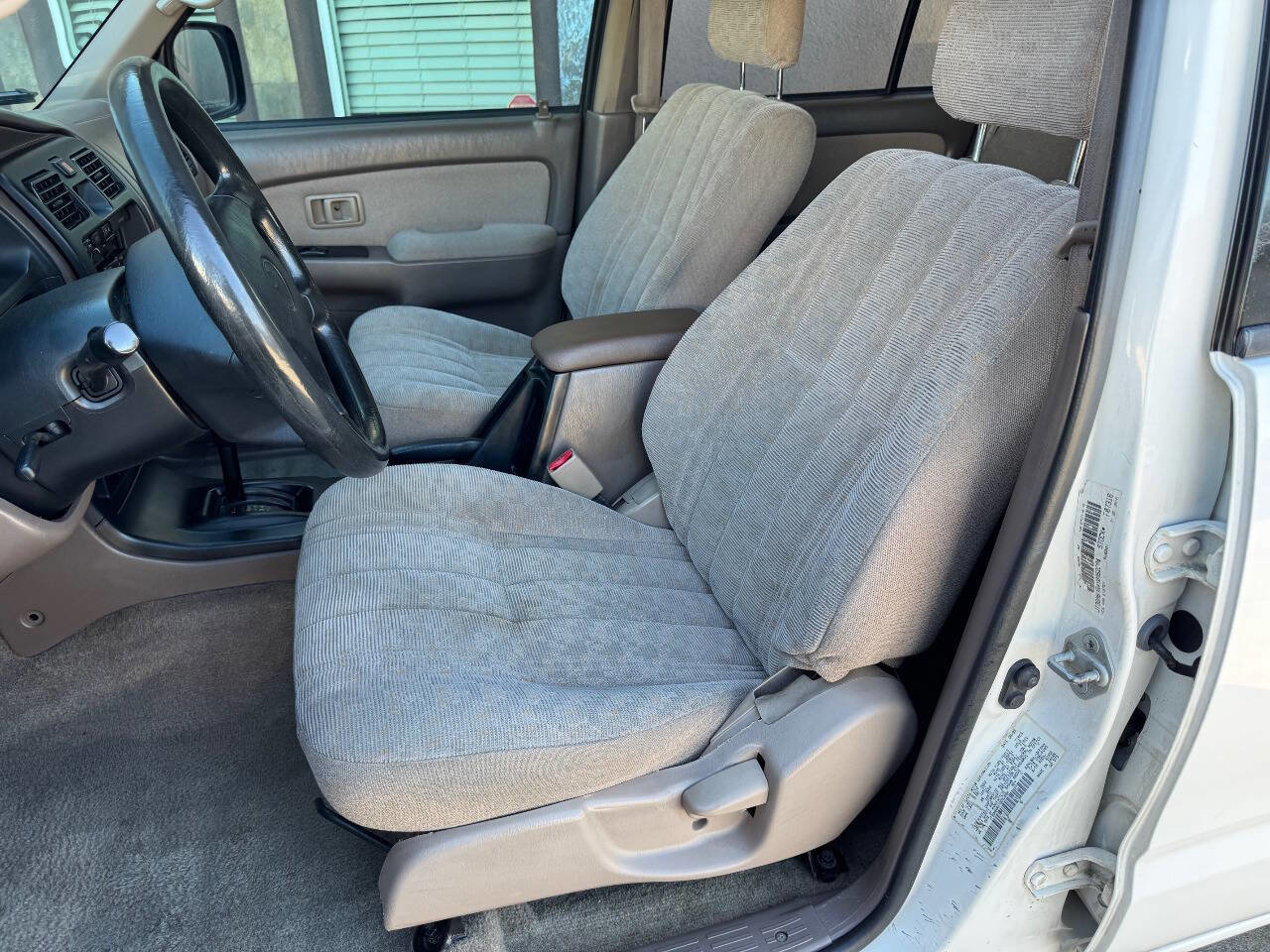 Used 2000 Toyota 4Runner Base 4dr SUV image 16