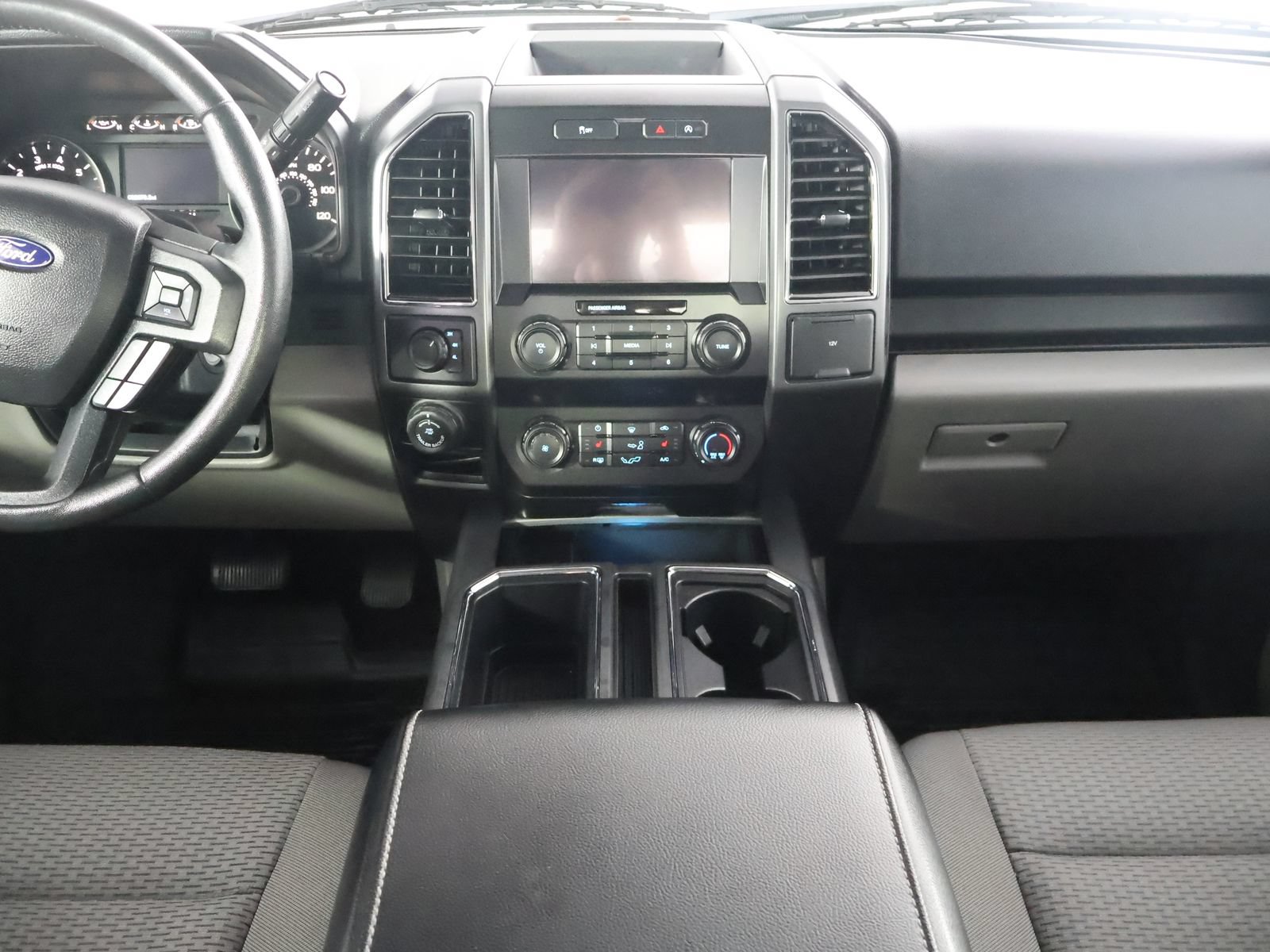 Used 2020 Ford F150 XLT w/ Equipment Group 302A Luxury AWD/4WD image 26