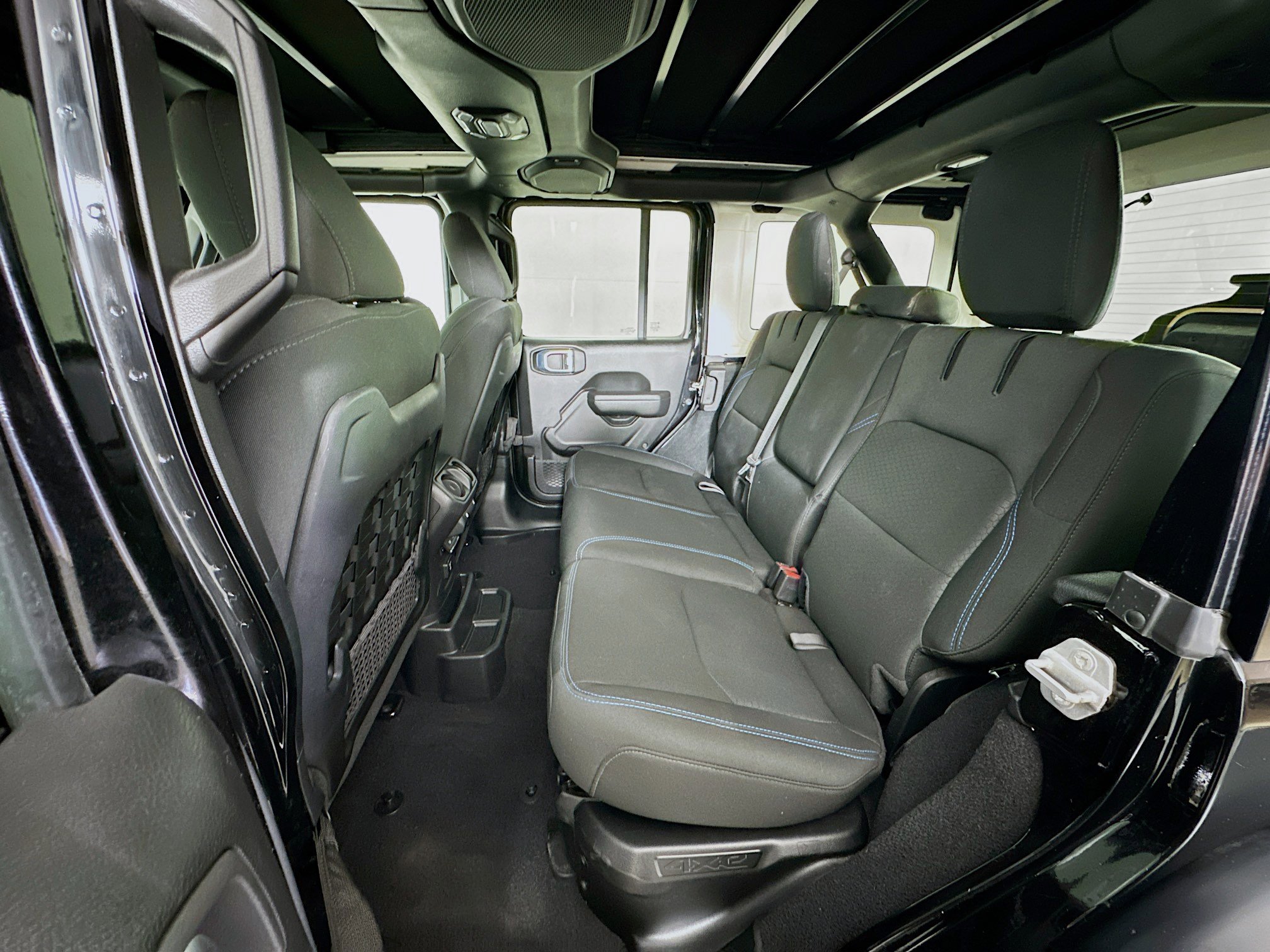 Used 2023 Jeep Wrangler Unlimited Rubicon 4xe w/ Cold Weather Group image 27