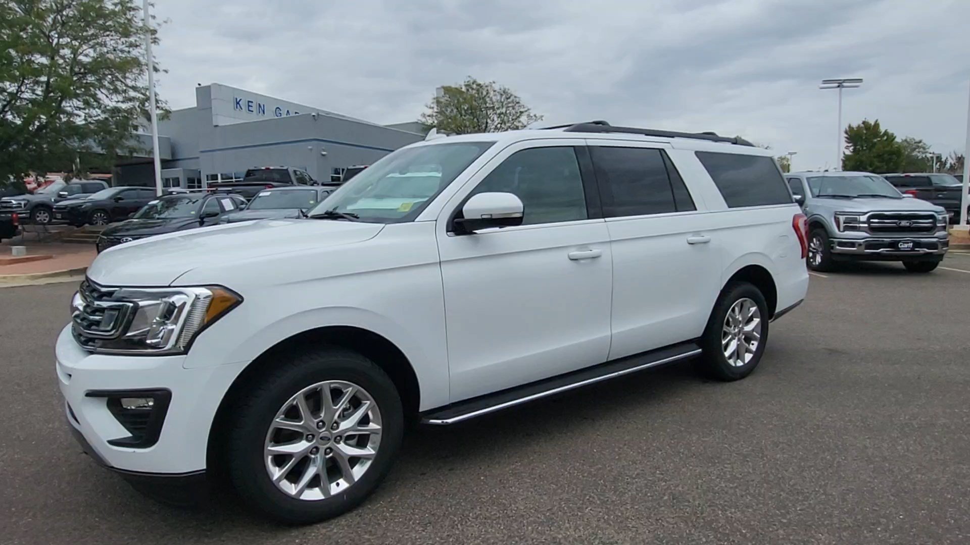 Used 2021 Ford Expedition Max XLT AWD/4WD image 16