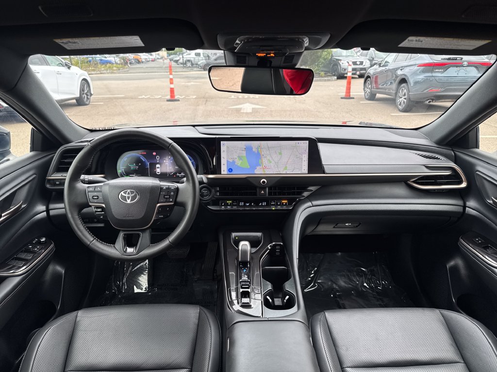 Used 2026 Toyota Crown AWD/4WD image 11