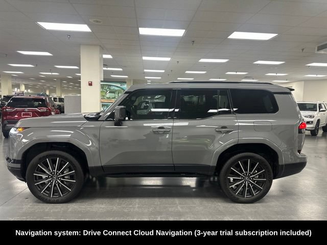 Used 2025 Lexus GX 550 w/ Accessory Package (2T) AWD/4WD image 2