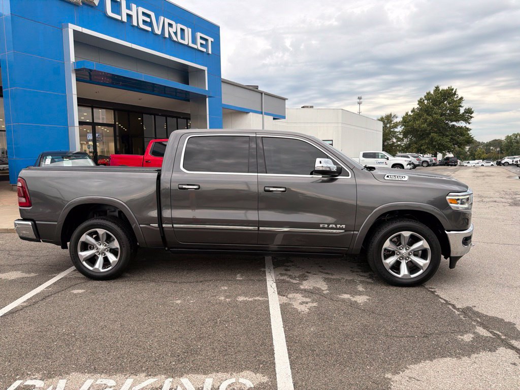 Used 2022 RAM 1500 Limited AWD/4WD image 2