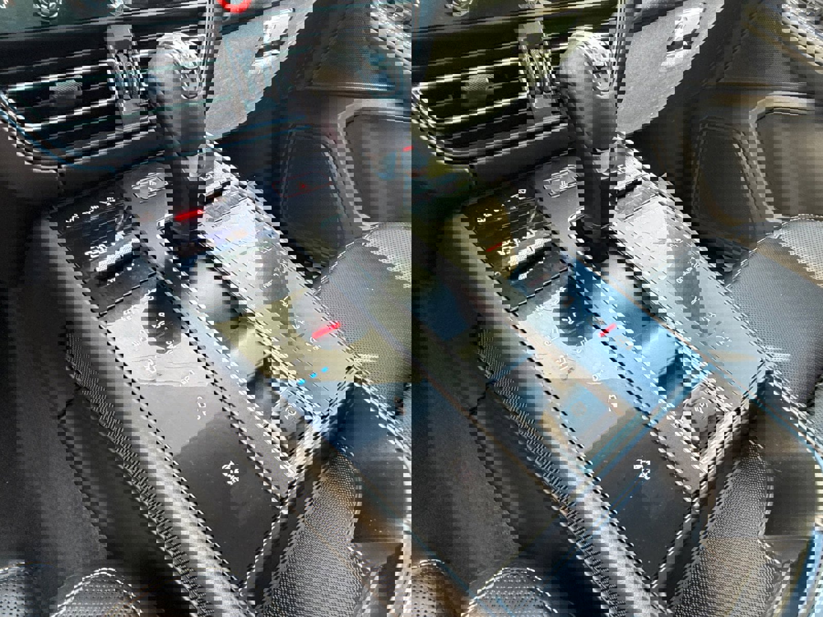 Certified 2023 Porsche Macan S image 24