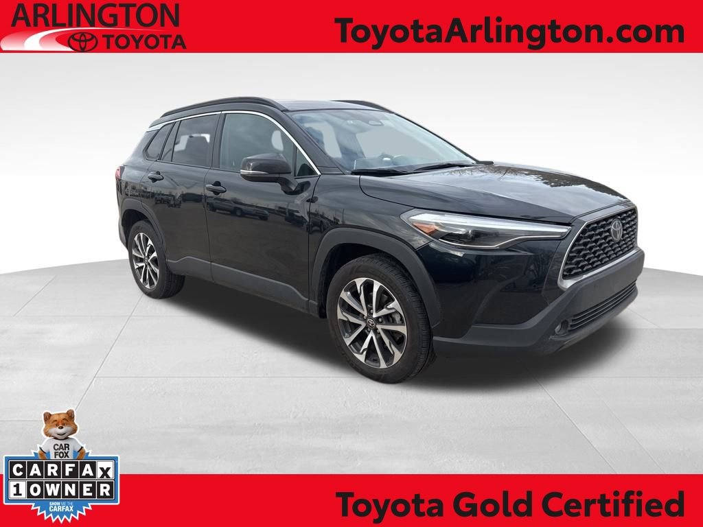Used 2025 Toyota Corolla Cross XLE image 1