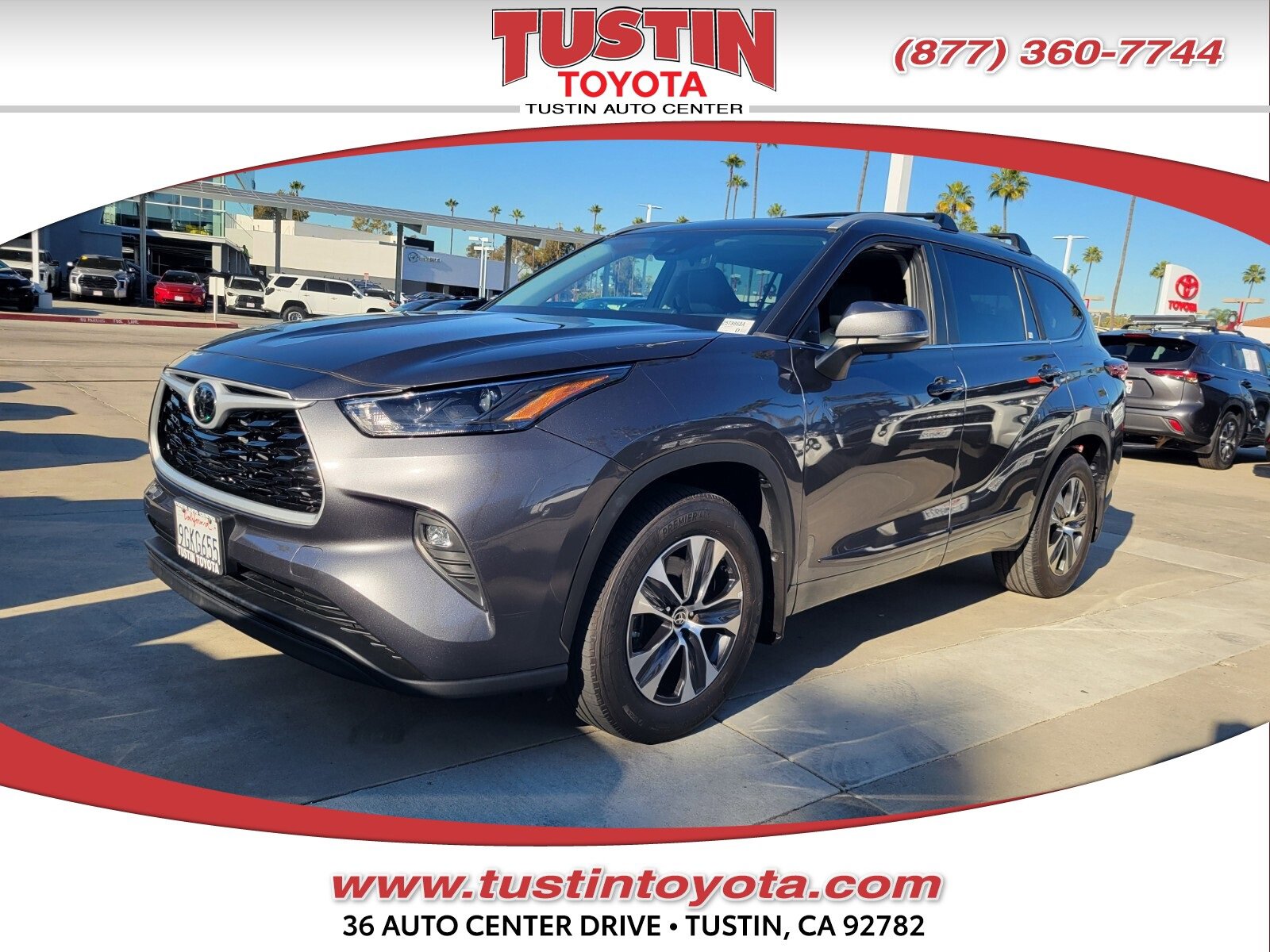 Certified 2023 Toyota Highlander XLE image 1