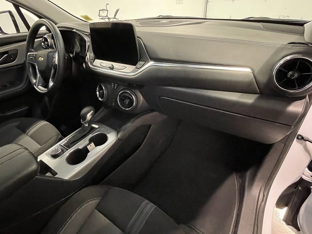 Used 2025 Chevrolet Blazer LT image 26