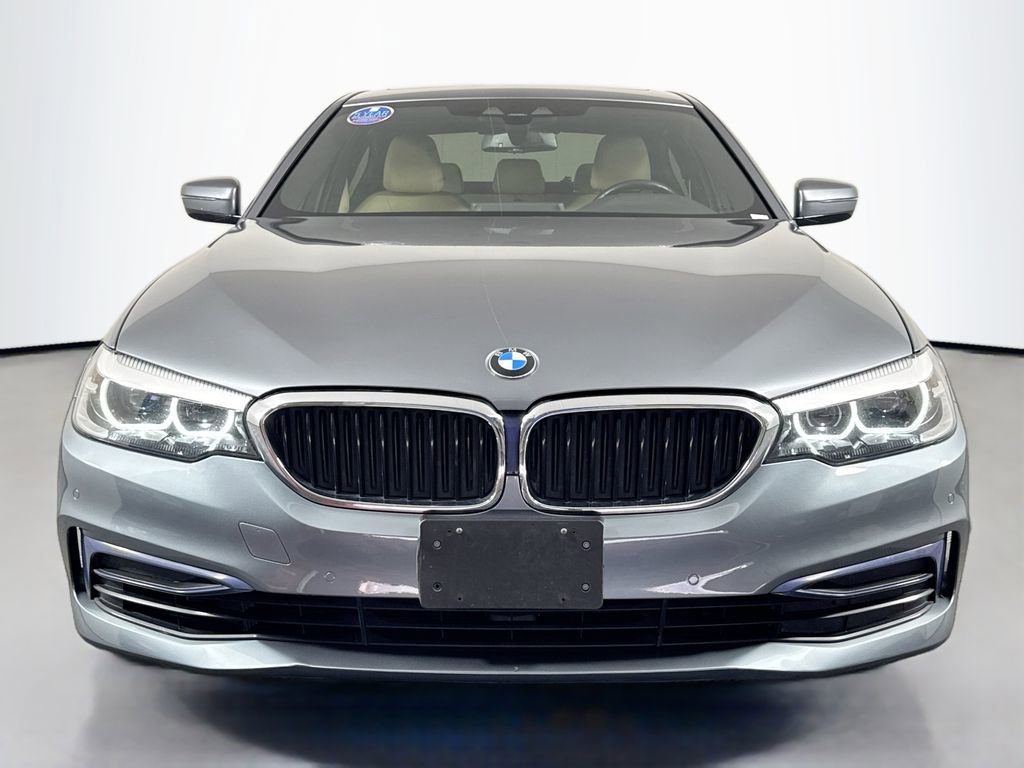 Used 2020 BMW 530i xDrive w/ Convenience Package AWD/4WD image 2