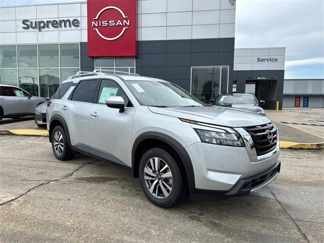 New 2025 Nissan Pathfinder SL w/ Cargo Package