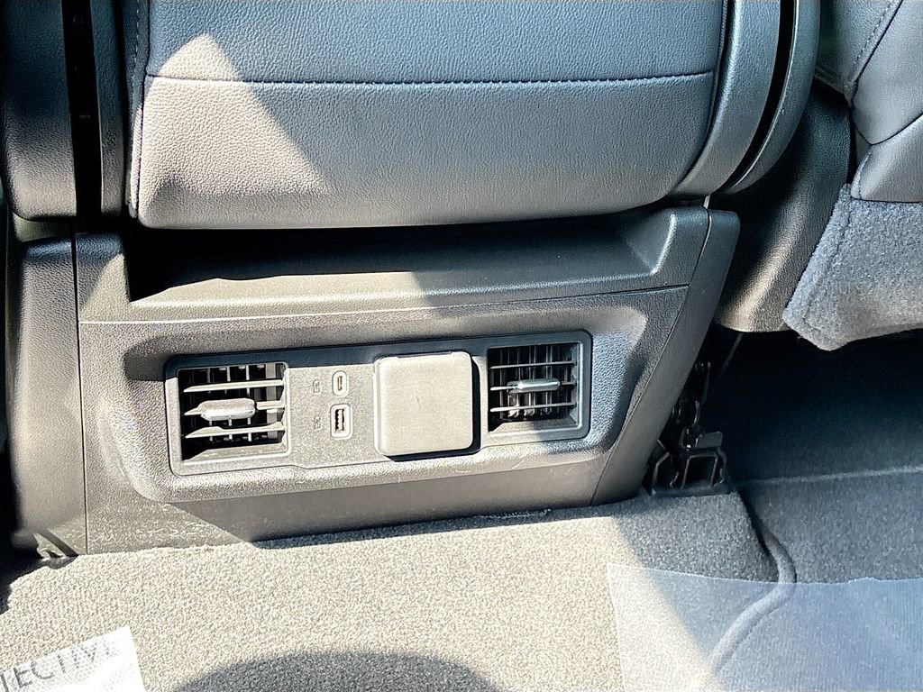 Used 2025 GMC Sierra 1500 SLT image 25